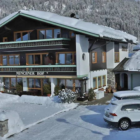 Gastehaus Munchner Hof *